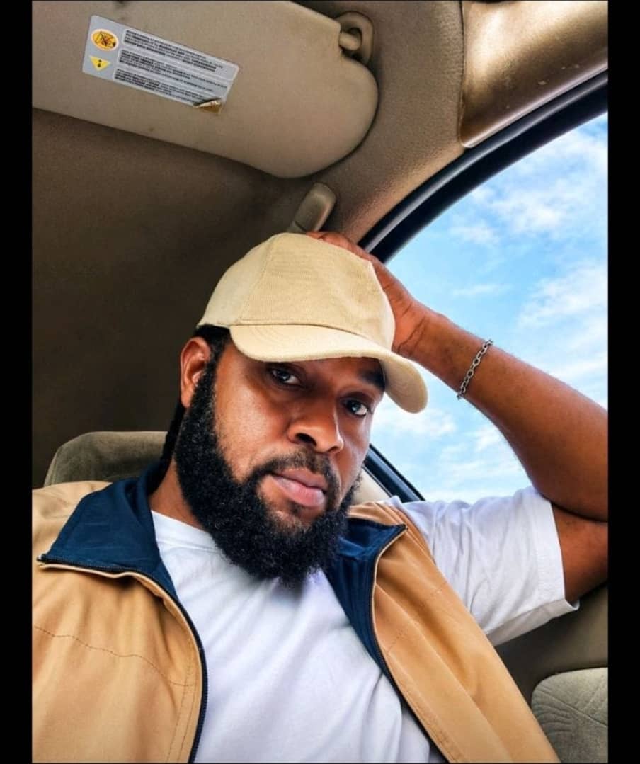 Kunle Awolesi